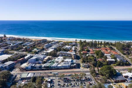 Aerial Image of NARRABEEN SHOPPING VILLAGE