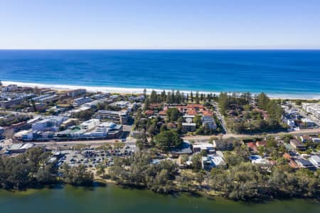 Aerial Image of NARRABEEN SHOPPING VILLAGE