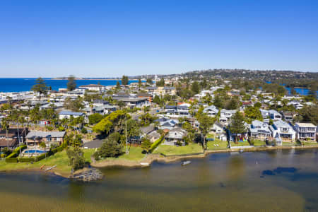Aerial Image of NARRABEEN LAKEFRONT