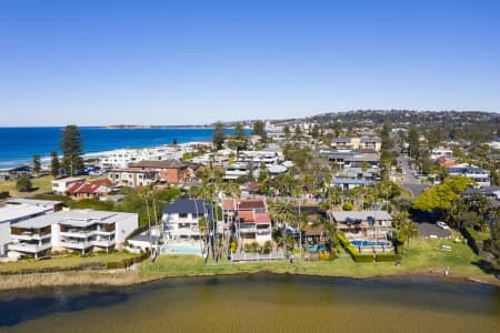 Aerial Image of NARRABEEN LAKEFRONT