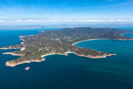 Aerial Image of MAGNETIC ISLAND