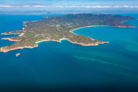 Aerial Image of MAGNETIC ISLAND