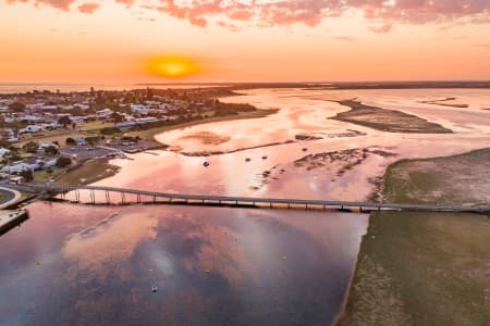 Aerial Image of SWAN BAY AND QUEENSCLIFF