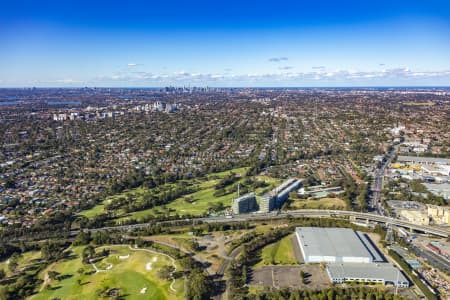 Aerial Image of SOUTH STATHFIELD GOLF COURSE