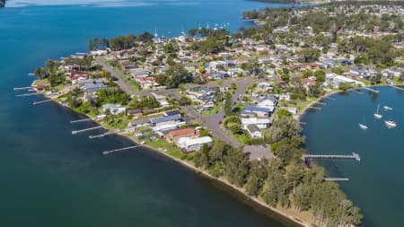 Aerial Image of MANNERING PARK
