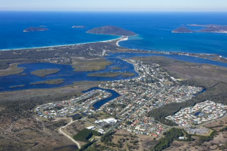 Aerial Image of TEA GARDENS