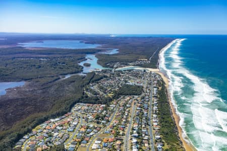 Aerial Image of LAKE CATHIE, PORT MACQUARIE