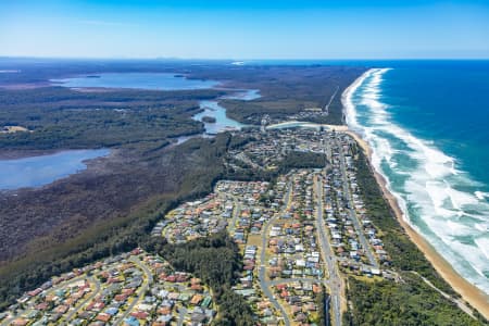 Aerial Image of LAKE CATHIE, PORT MACQUARIE