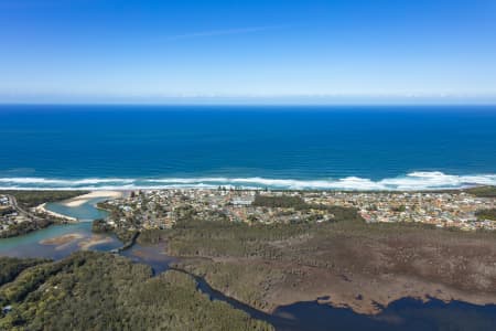 Aerial Image of LAKE CATHIE, PORT MACQUARIE