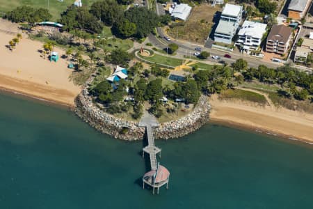 Aerial Image of THE STRAND AND NORTH WARD TOWNSVILLE