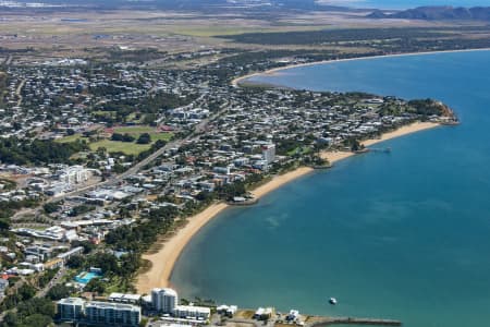 Aerial Image of THE STRAND AND NORTH WARD TOWNSVILLE