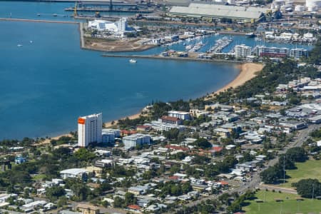 Aerial Image of THE STRAND AND NORTH WARD TOWNSVILLE
