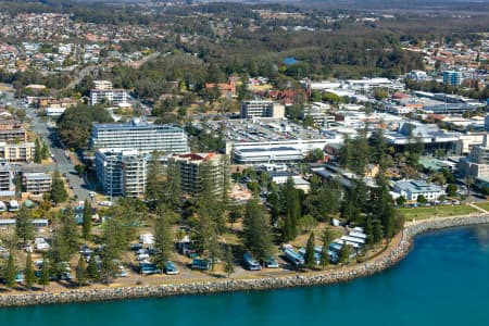 Aerial Image of PORT MACQUARIE BREAKWALL HOLIDAY PARK