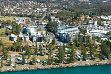 Aerial Image of PORT MACQUARIE BREAKWALL HOLIDAY PARK