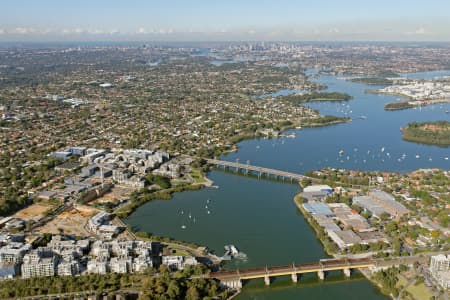 Aerial Image of MEADOWBANK LOOKING EAST