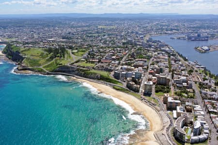 Aerial Image of NEWCASTLE LOOKING WEST