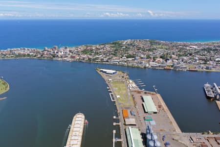 Aerial Image of PORT OF NEWCASTLE LOOKING SOUTH