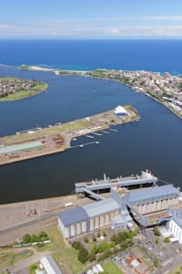 Aerial Image of PORT OF NEWCASTLE LOOKING EAST