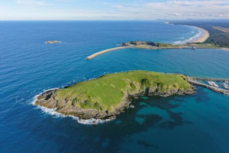 Aerial Image of MUTTONBIRD ISLAND LOOKING SOUTH