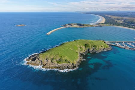 Aerial Image of MUTTONBIRD ISLAND LOOKING SOUTH