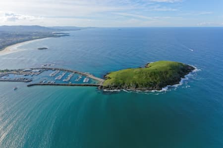 Aerial Image of MUTTONBIRD ISLAND LOOKING NORTH
