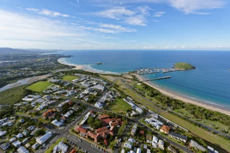 Aerial Image of COFFS HARBOUR LOOKING NORTH-EAST