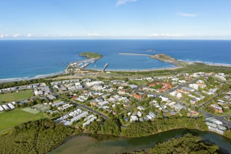 Aerial Image of COFFS HARBOUR LOOKING EAST OVER JETTY BEACH