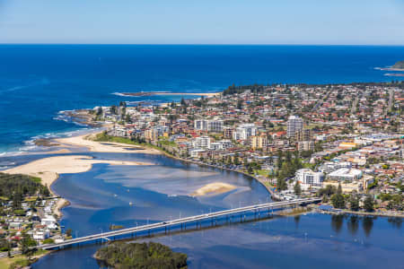Aerial Image of THE ENTRANCE
