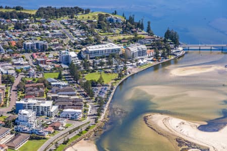 Aerial Image of THE ENTRANCE
