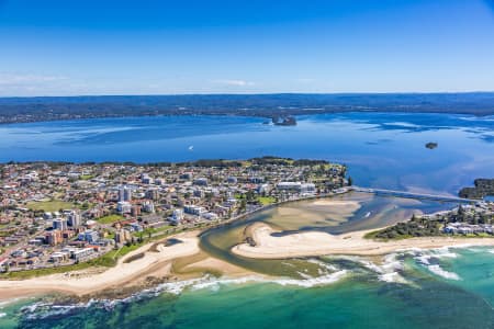 Aerial Image of THE ENTRANCE