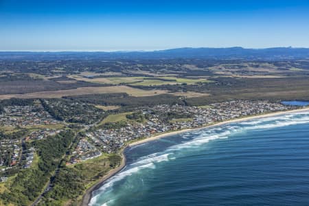 Aerial Image of LENNOX HEAD
