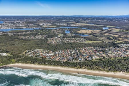 Aerial Image of LENNOX HEAD