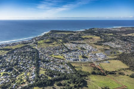 Aerial Image of LENNOX HEAD