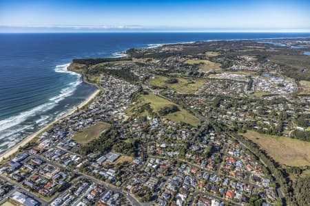 Aerial Image of LENNOX HEAD