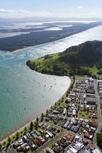 Aerial Image of MOUNT MAUNGANUI LOOKING WEST