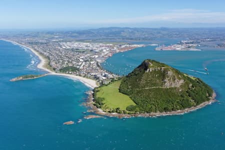 Aerial Image of MOUNT MAUNGANUI LOOKING SOUTH-EAST