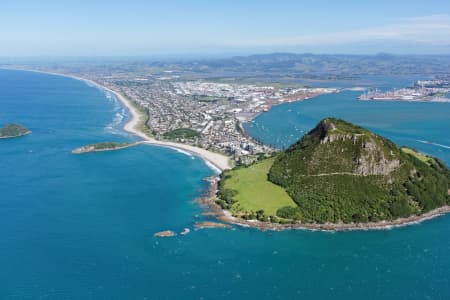 Aerial Image of MOUNT MAUNGANUI LOOKING SOUTH-EAST