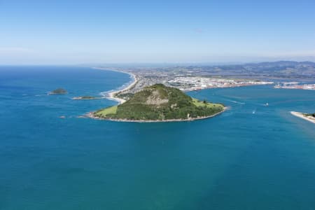 Aerial Image of MOUNT MAUNGANUI LOOKING SOUTH-EAST