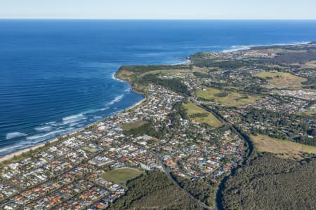 Aerial Image of LENNOX HEAD