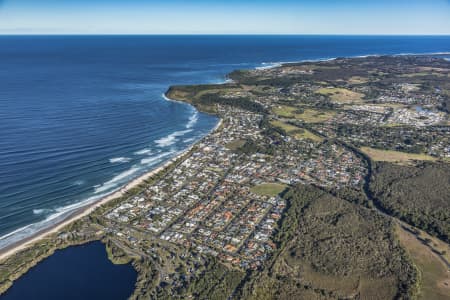 Aerial Image of LENNOX HEAD