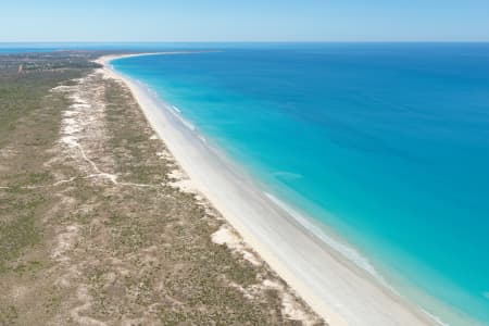 Aerial Image of CABLE BEACH LOOKING SOUTH