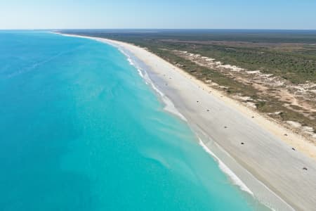 Aerial Image of CABLE BEACH LOOKING NORTH