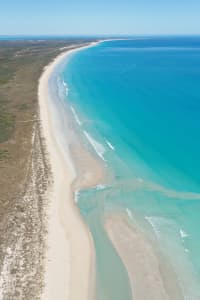 Aerial Image of CABLE BEACH LOOKING SOUTH
