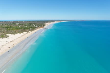 Aerial Image of CABLE BEACH LOOKING SOUTH