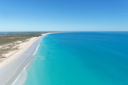 Aerial Image of CABLE BEACH LOOKING SOUTH