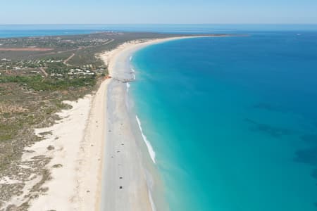 Aerial Image of CABLE BEACH LOOKING SOUTH
