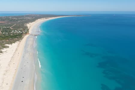 Aerial Image of CABLE BEACH LOOKING SOUTH