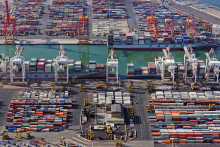 Aerial Image of COODE ISLAND SHIPPING CONTAINERS