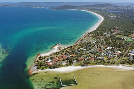 Aerial Image of EMU POINT LOOKING SOUTH-WEST