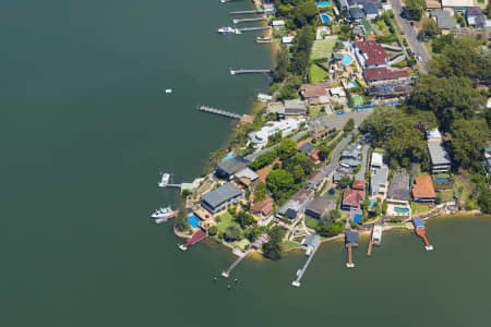 Aerial Image of KANGAROO POINT NEW SOUTH WALES WATER FRONT HOMES